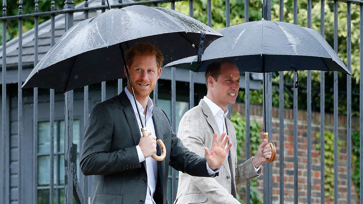 Princové Harry a William uctili dědečka Philipa. Každý zvlášť